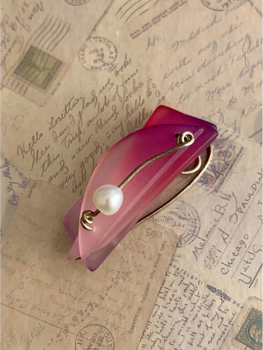 Vintage Modernist Abstract Gradient Pink Purple Lucite Shawl Pin Sweater Brooch